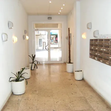 Jamaica Apartment *